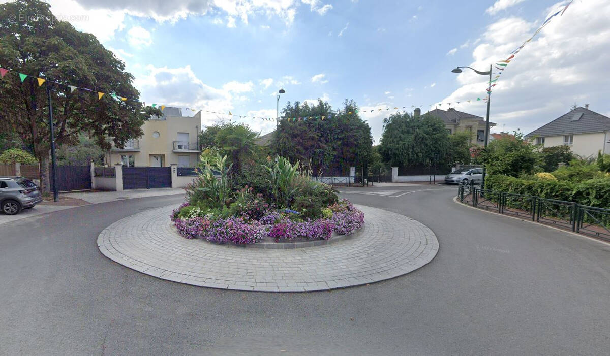 Parking à LE PLESSIS-ROBINSON