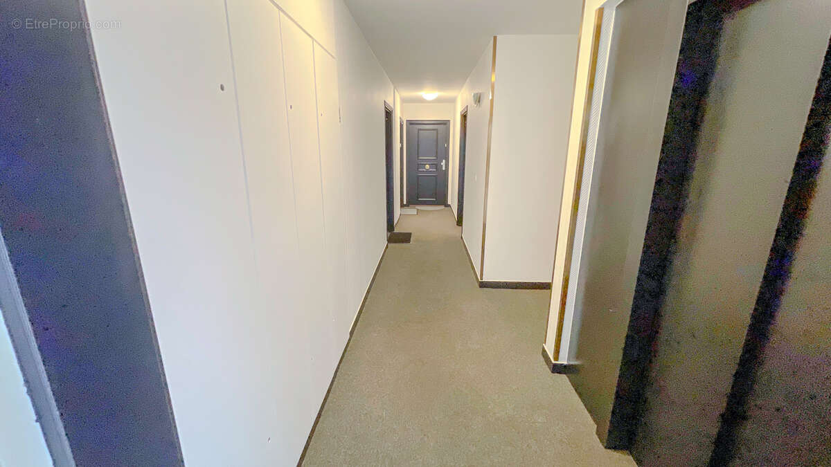 Appartement à VILLENEUVE-LA-GARENNE