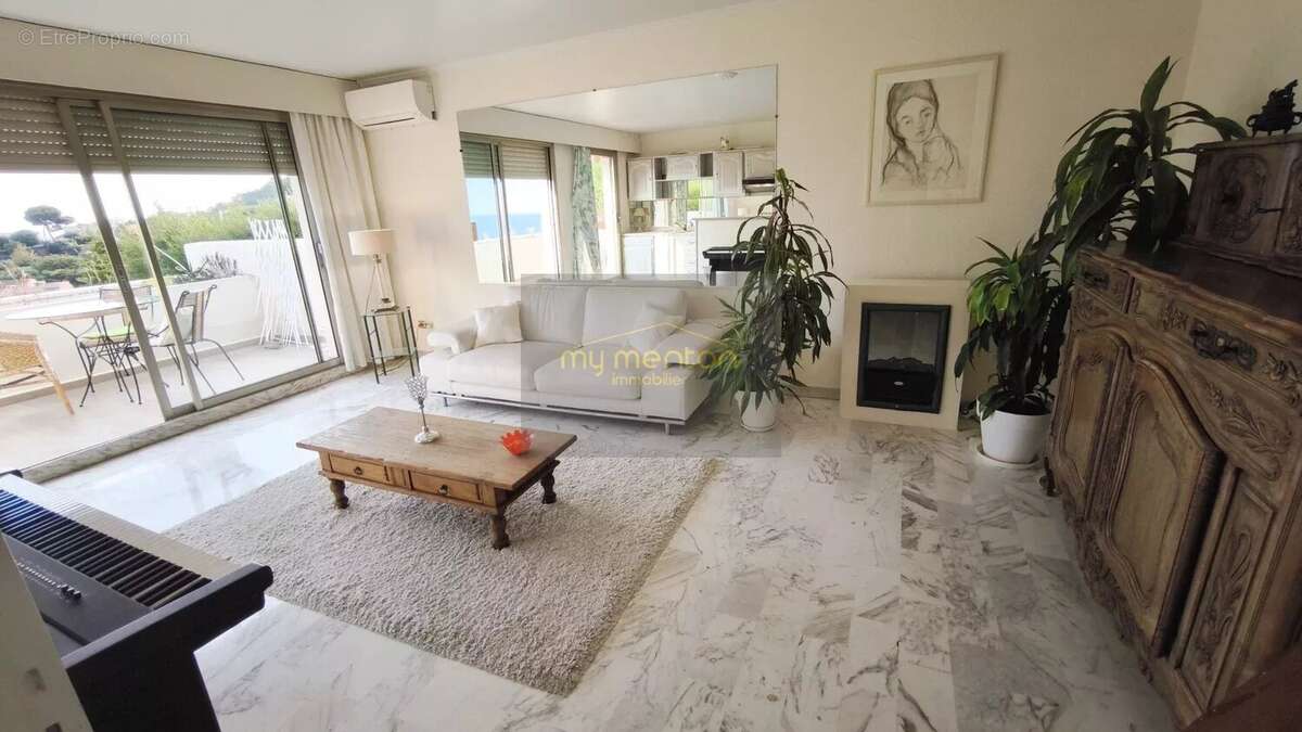 Appartement à ROQUEBRUNE-CAP-MARTIN