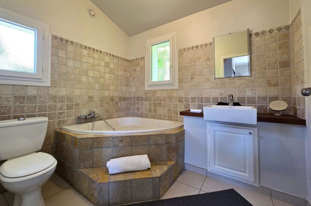 Maison à VILLENEUVE-LES-AVIGNON