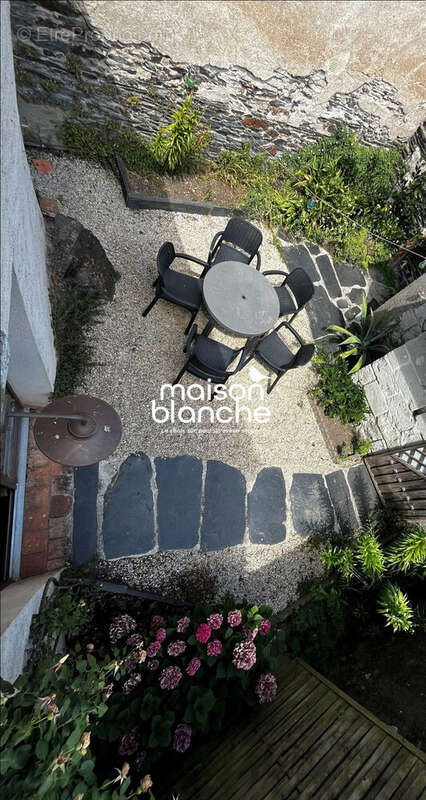 Maison à LES PONTS-DE-CE