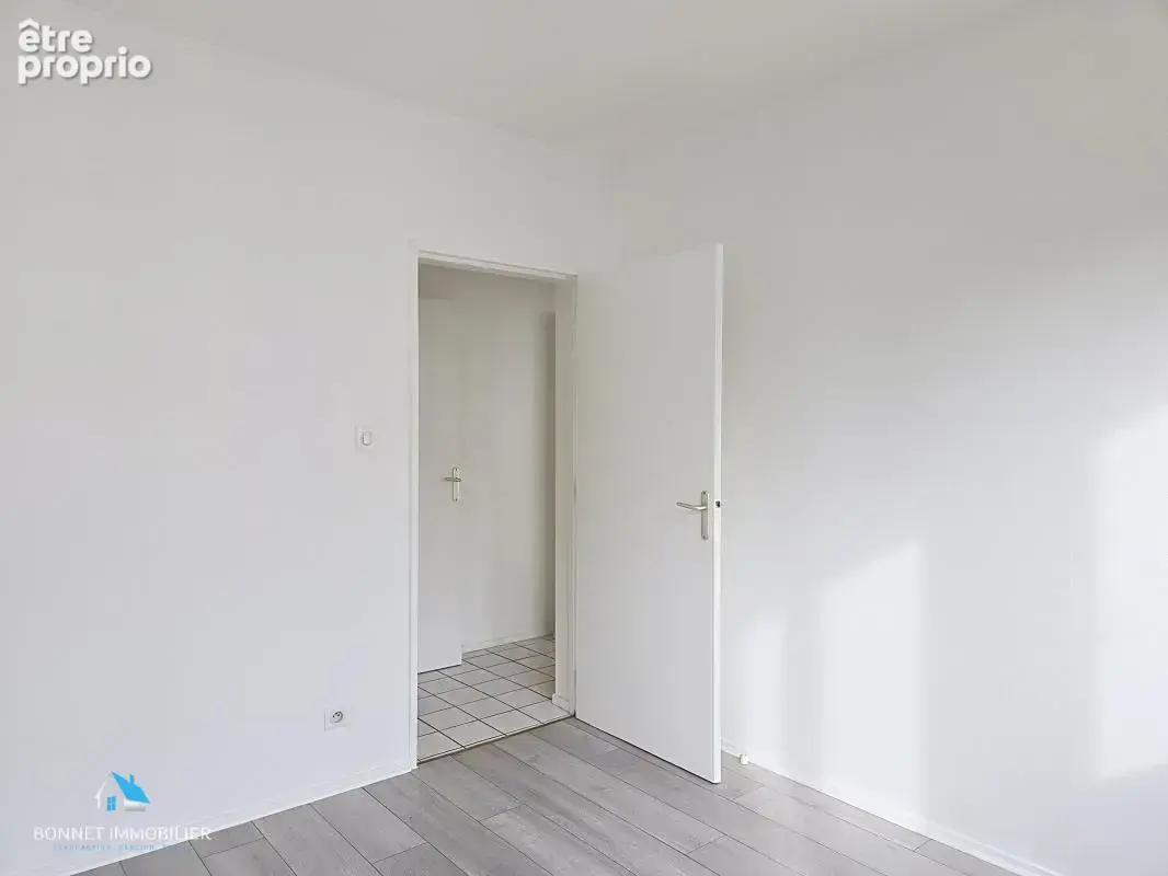Appartement T3 - 2 chambres - 70 m² - photo 13