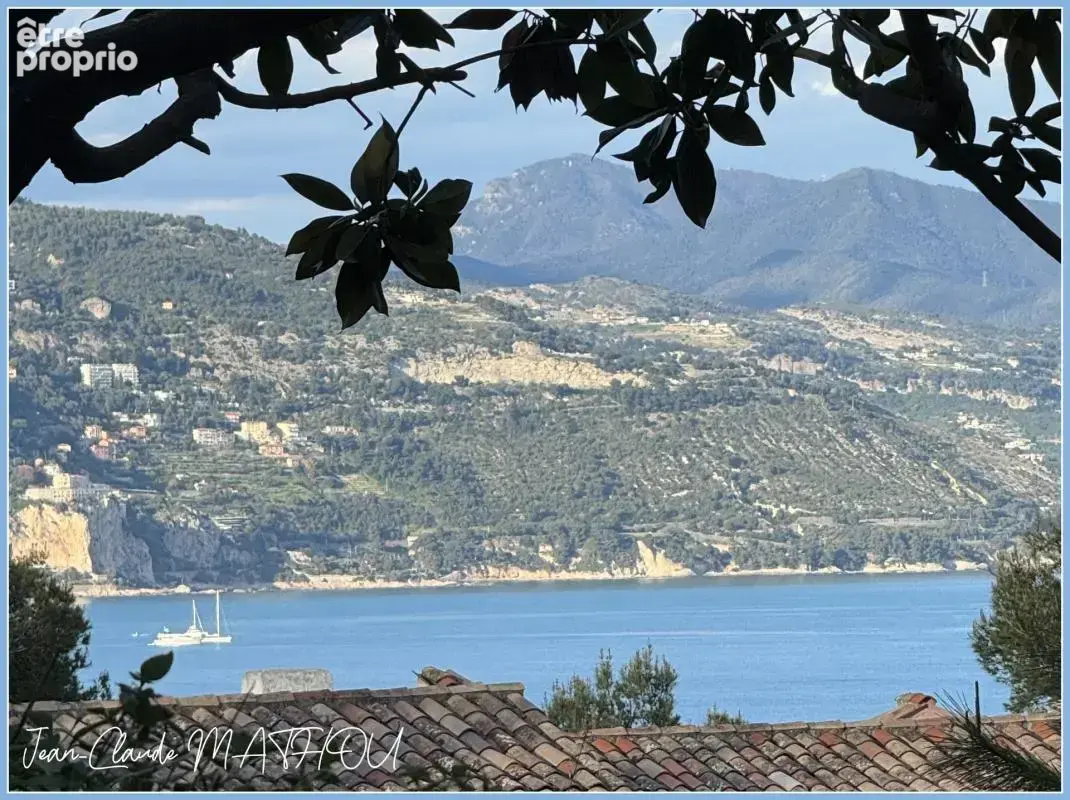 Appartement à ROQUEBRUNE-CAP-MARTIN
