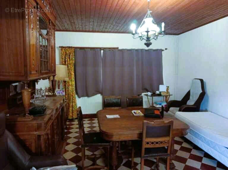 Maison à SAINT-GIRONS-D'AIGUEVIVES