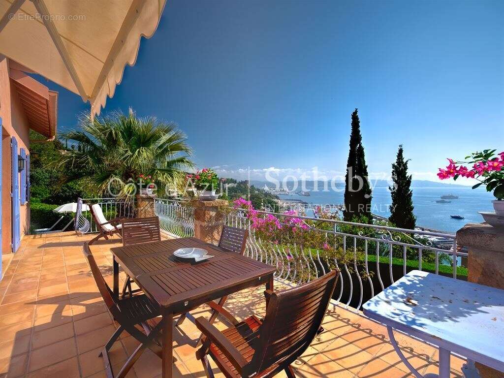 Maison à THEOULE-SUR-MER