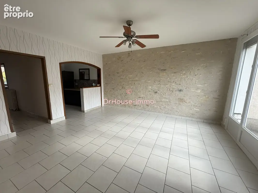 Maison 171 m² à Chateauroux  - photo 2