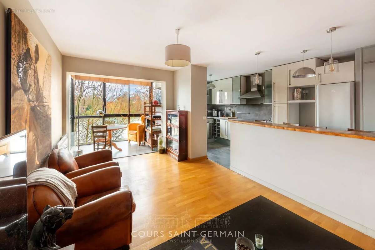 Appartement à SURESNES