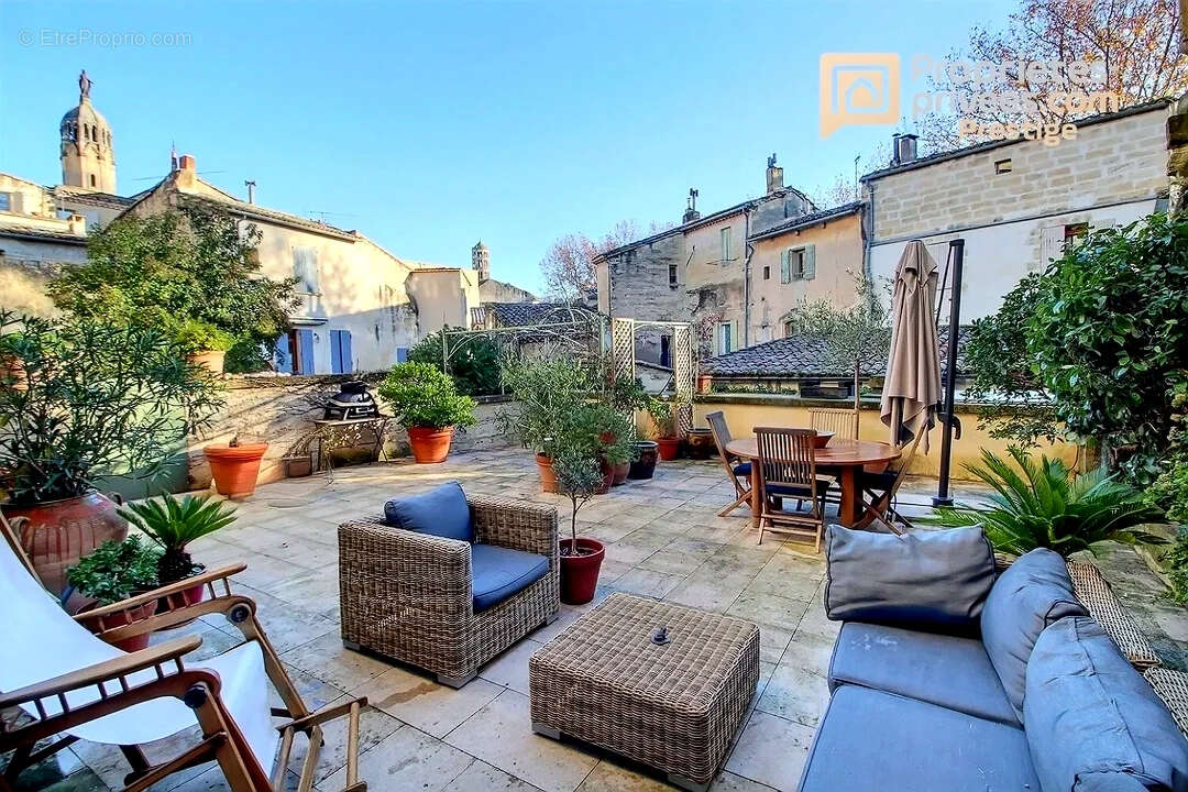 Appartement à UZES