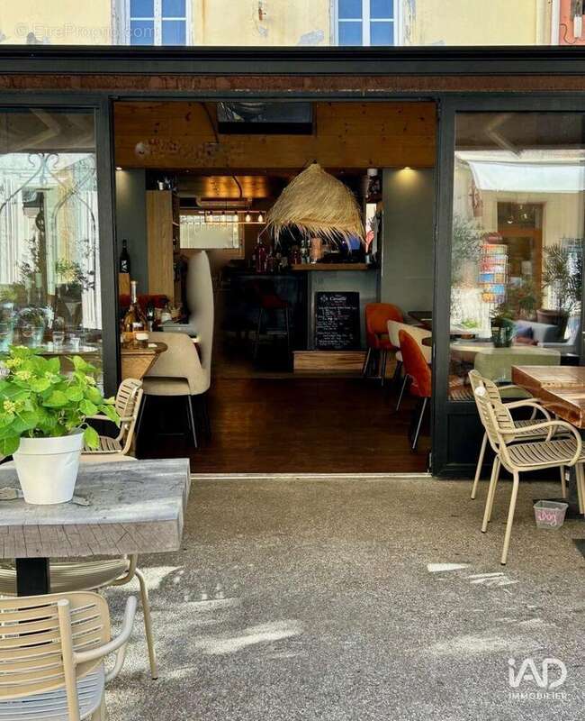 Photo 8 - Commerce à LA GARDE-FREINET