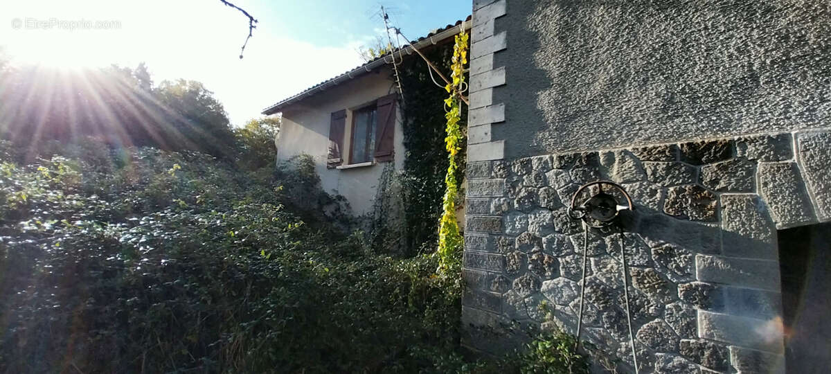 Maison à PETIT-BERSAC