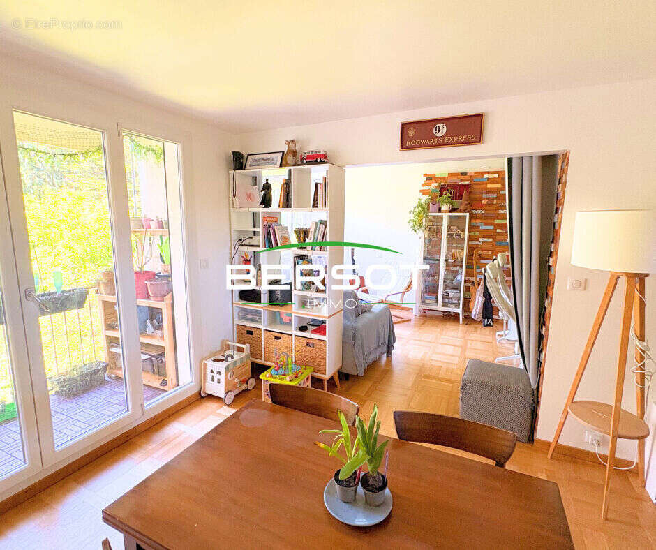 Appartement traversant de 75 m² avec vue - 2 chambres - Garage et balcon - photo 3