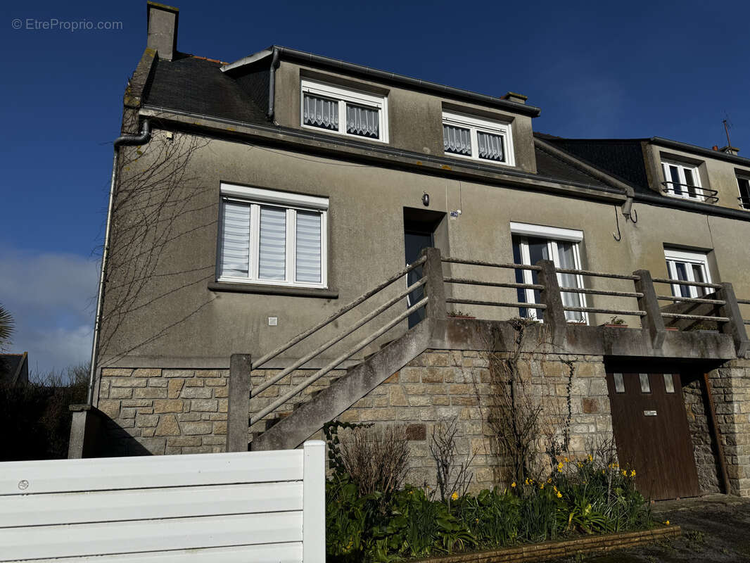 Maison à CAMARET-SUR-MER