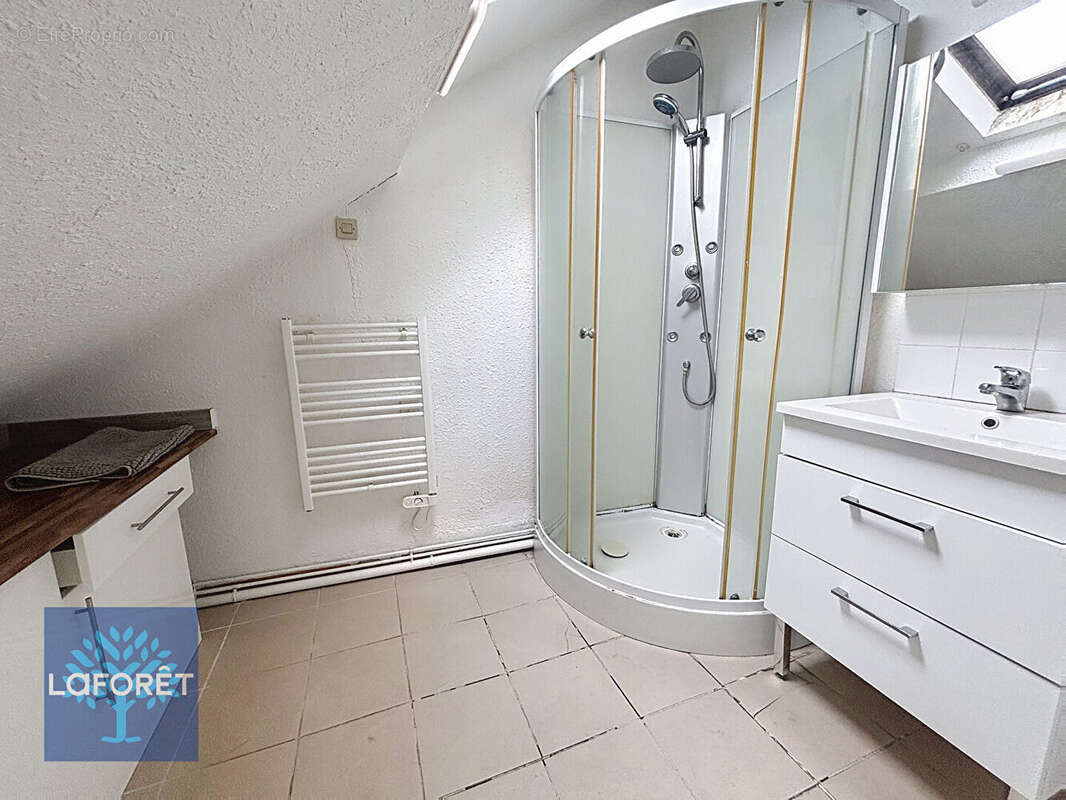 Appartement à FOUGERES