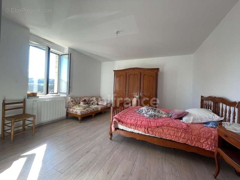 Maison à SAINT-MICHEL-DE-BANNIERES