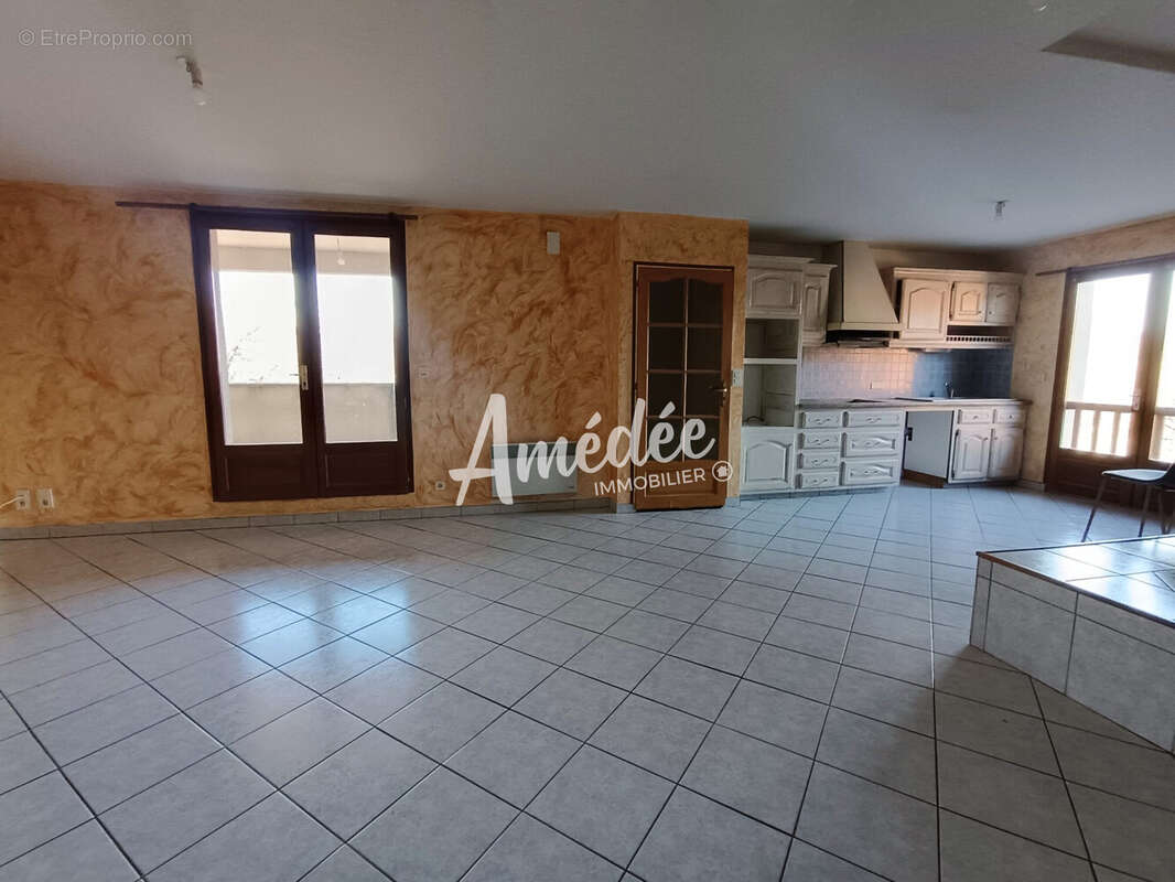 Appartement à AYNAC