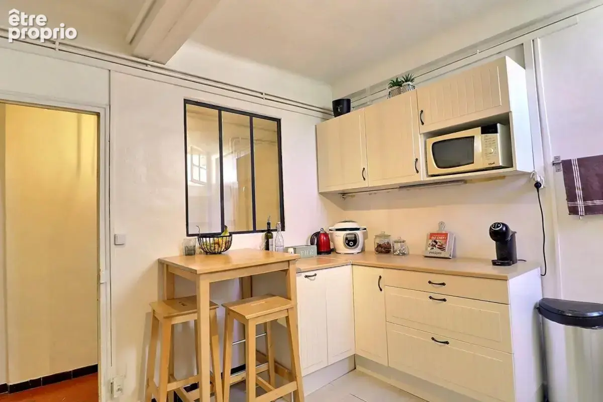 Centre ville sanary sur mer - appartement de type 3 - - photo 7