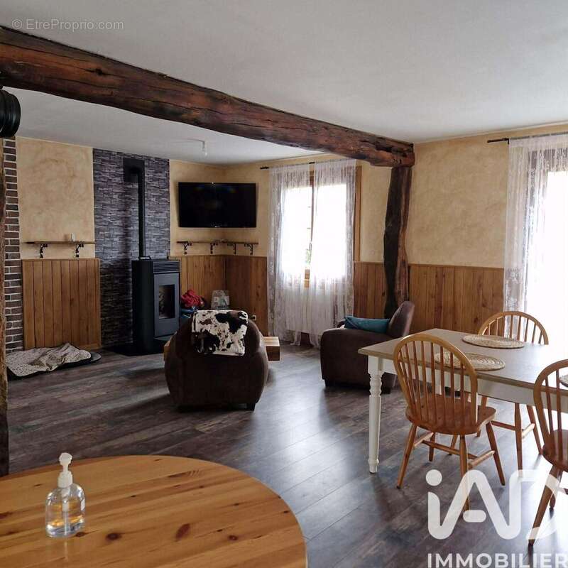 Maison 88 m² à Saint-Prix  - photo 4