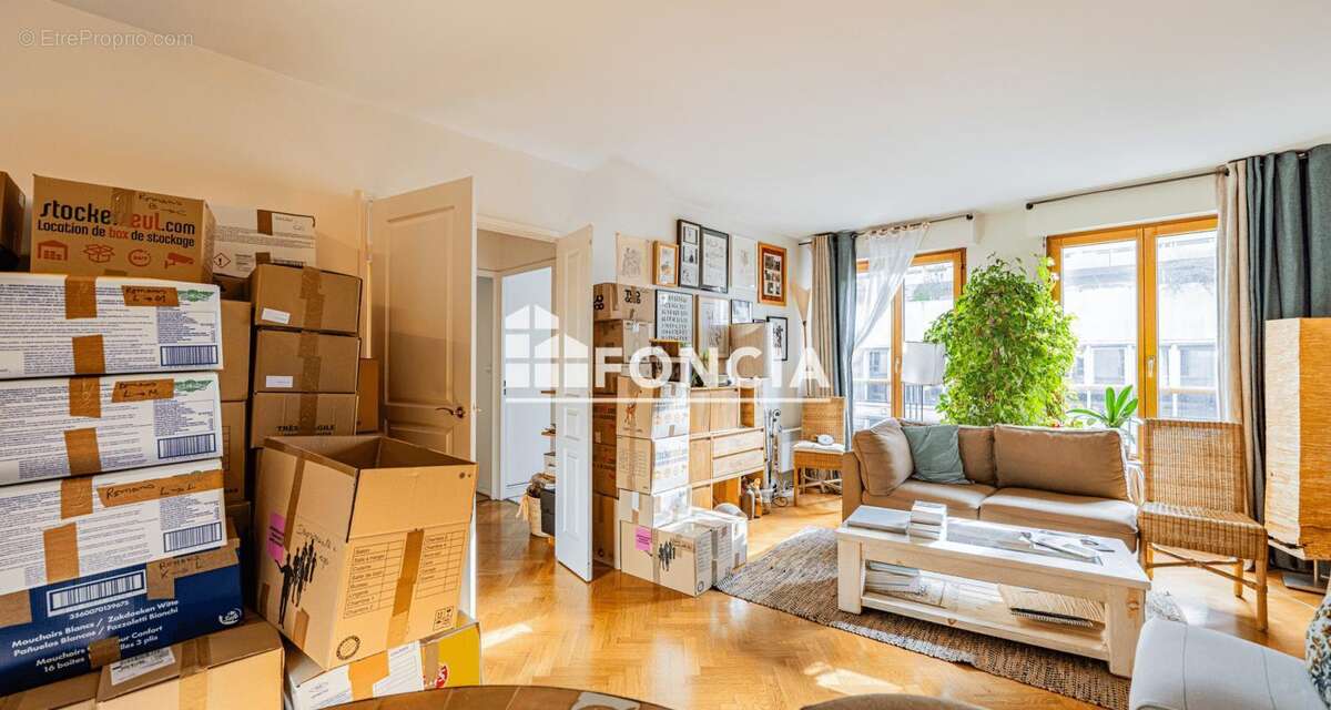 Appartement à PARIS-11E