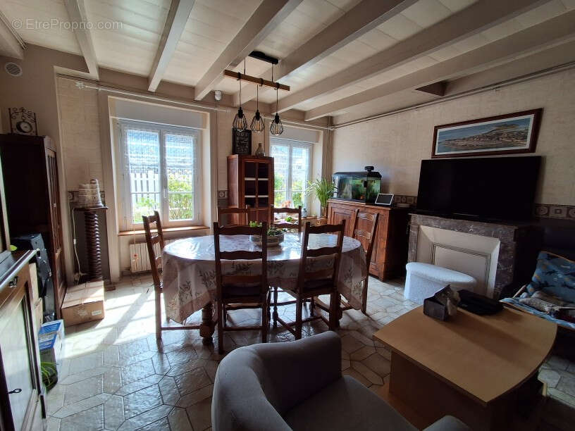 Maison à SAINT-VAAST-LA-HOUGUE