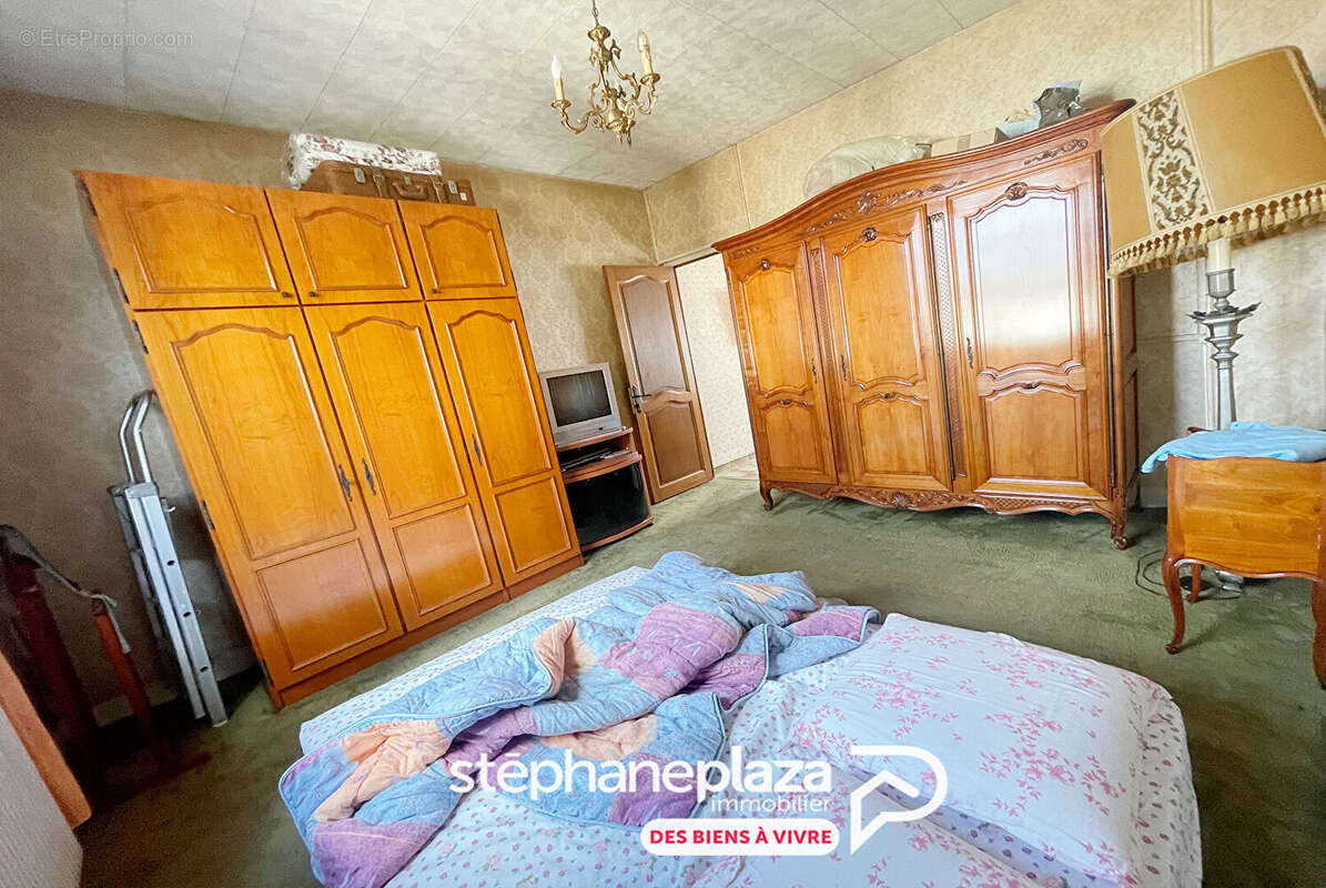 Maison à SAINT-ETIENNE-DU-ROUVRAY