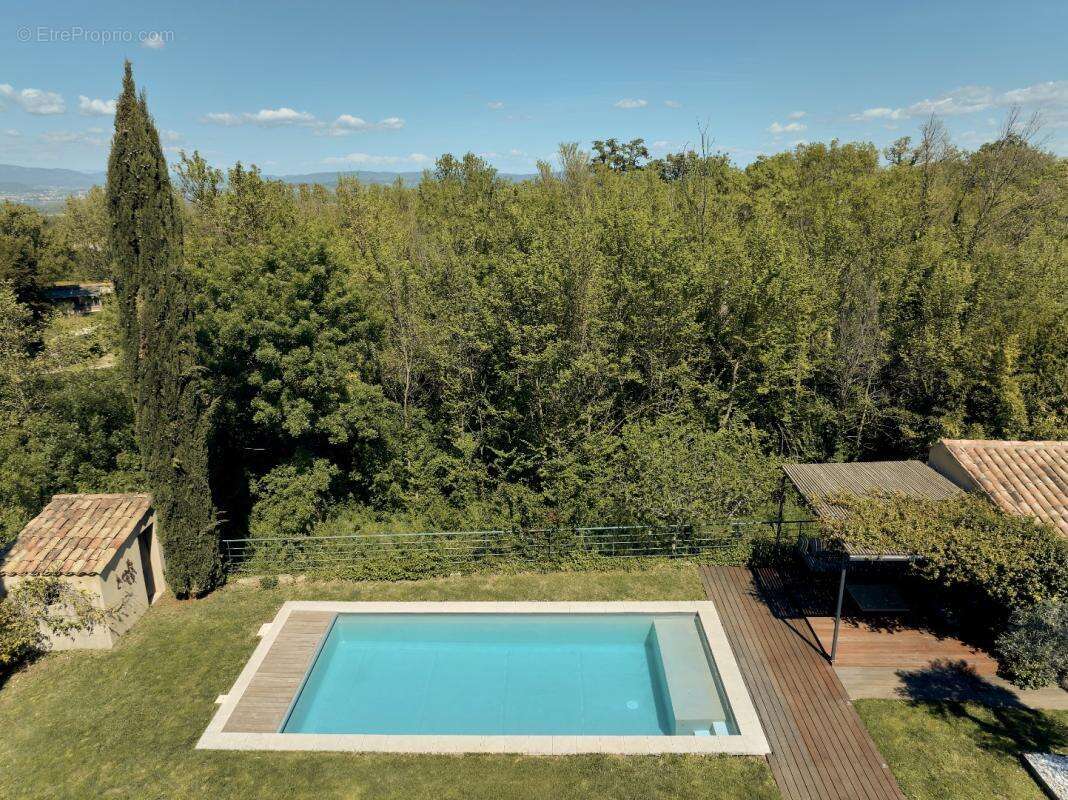 Maison à LE PUY-SAINTE-REPARADE