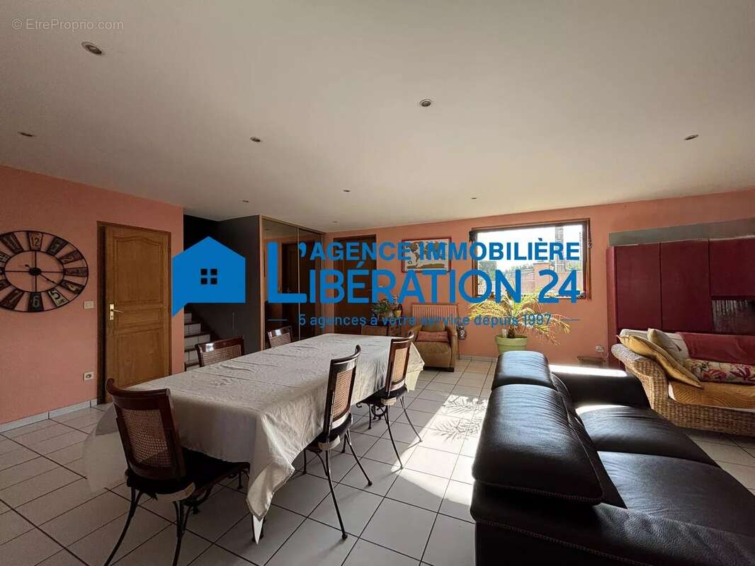 Maison familiale de 190 m² avec piscine, beaux volumes et cadre privilégié - photo 5