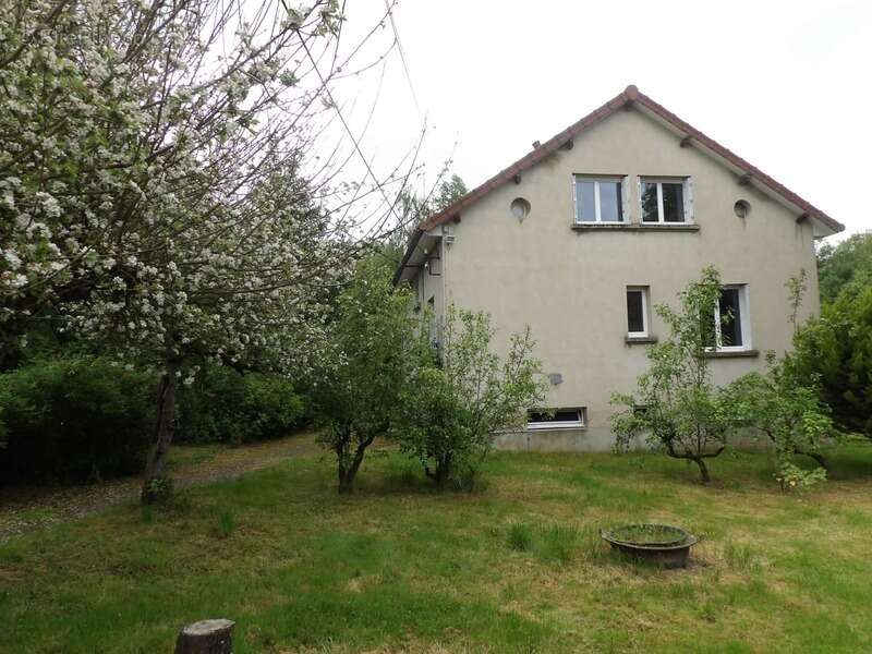 Maison à CHAMBON-SUR-VOUEIZE