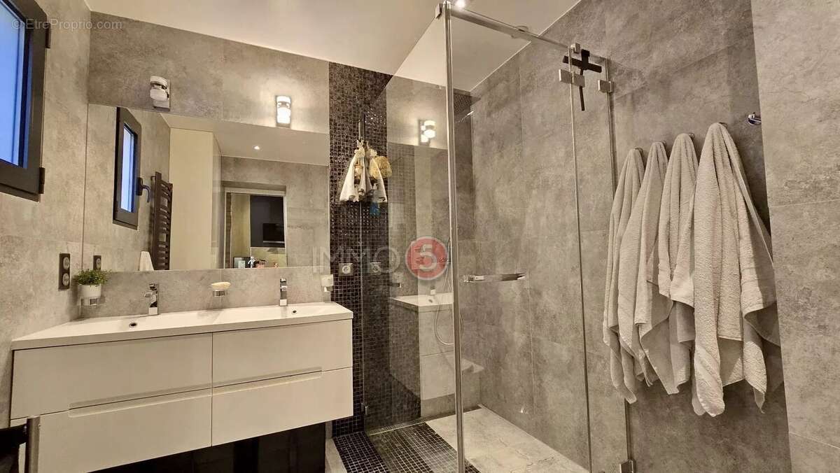 Appartement à LE RAINCY