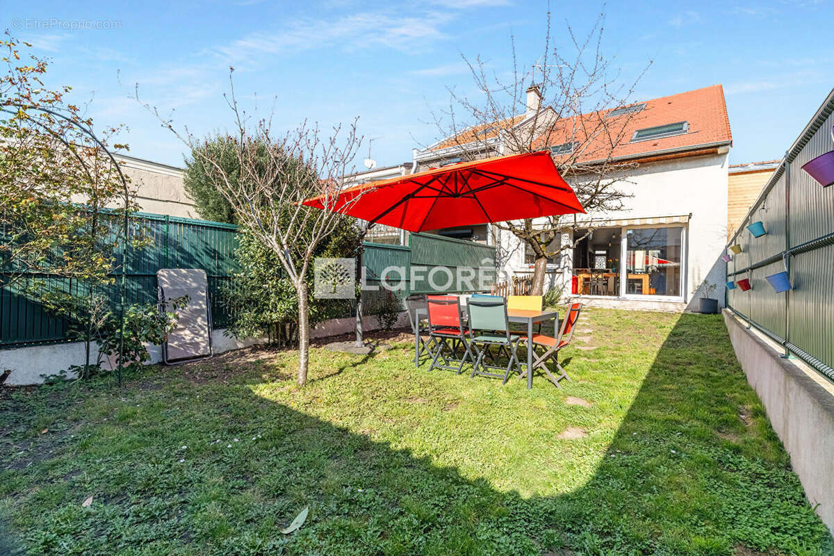 Maison à NANTERRE