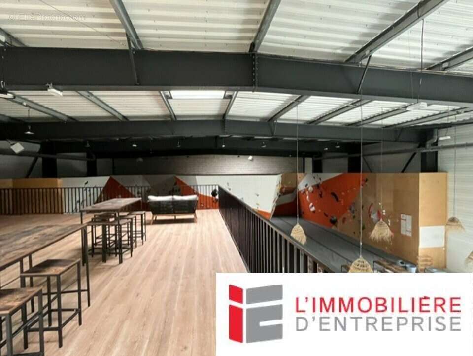 Local commercial a vendre - photo 2