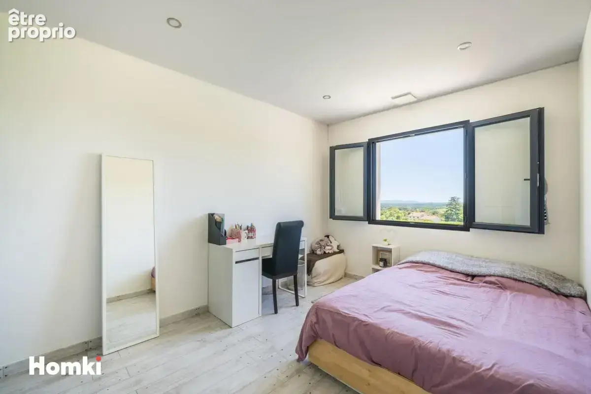 Maison/Villa T5 de 120 m² à Bourg-Saint-Andéol 07700 - photo 9