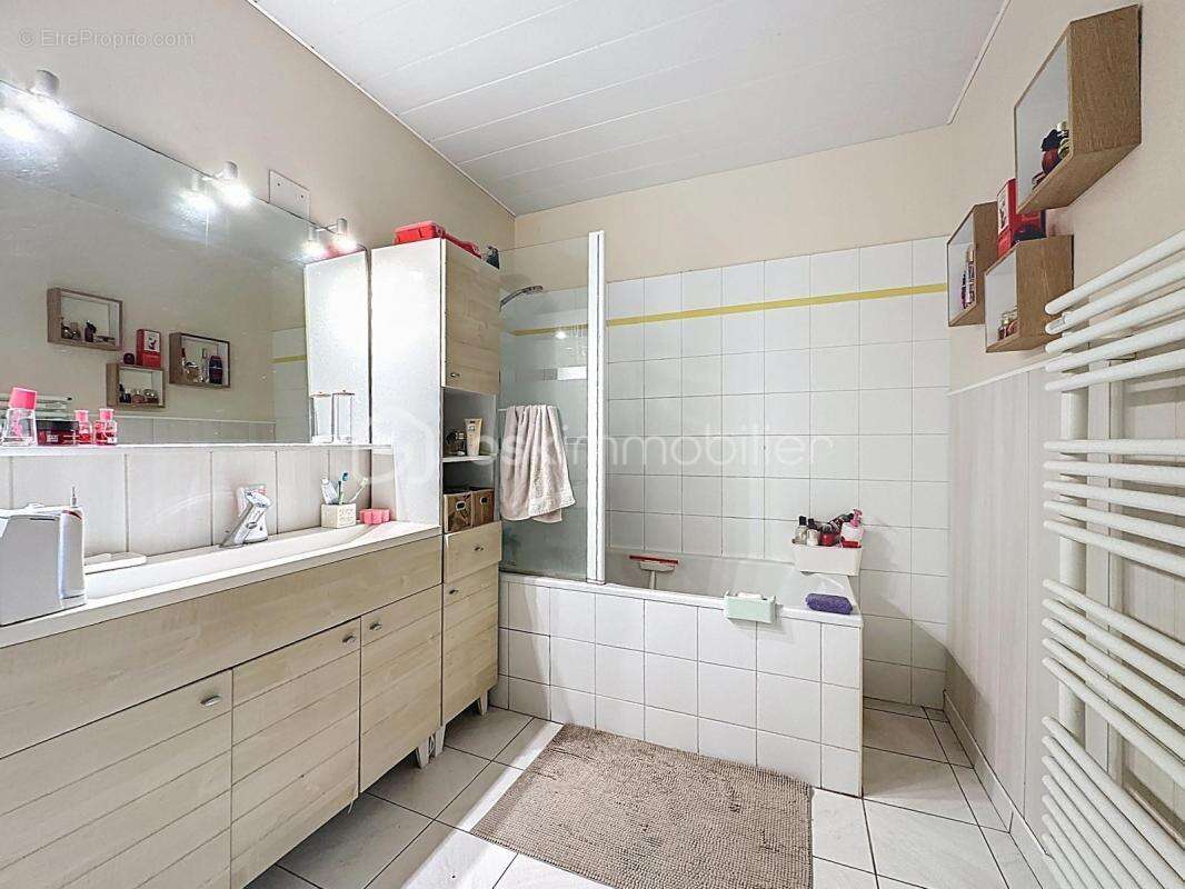 Maison à COURCOURONNES