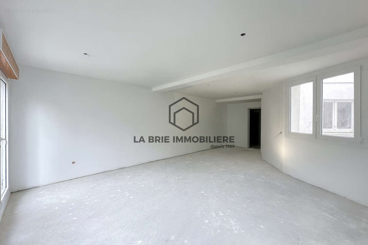 Appartement à BOISSY-SAINT-LEGER