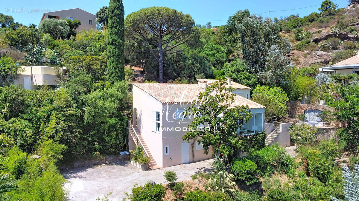 Maison à RAYOL-CANADEL-SUR-MER