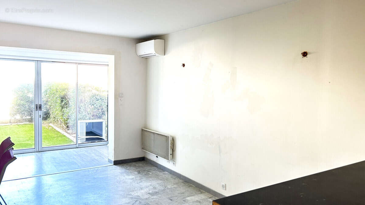 Appartement à SIX-FOURS-LES-PLAGES