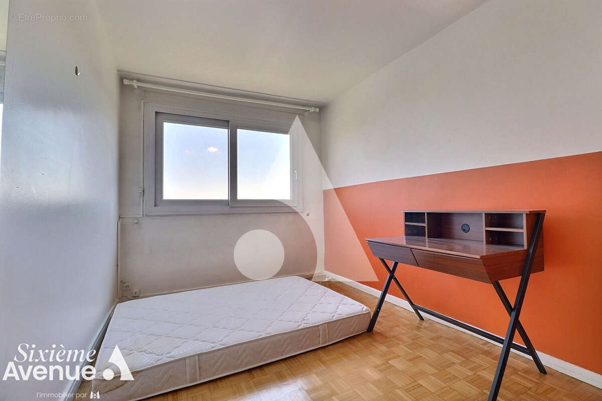 Appartement à AUBERVILLIERS