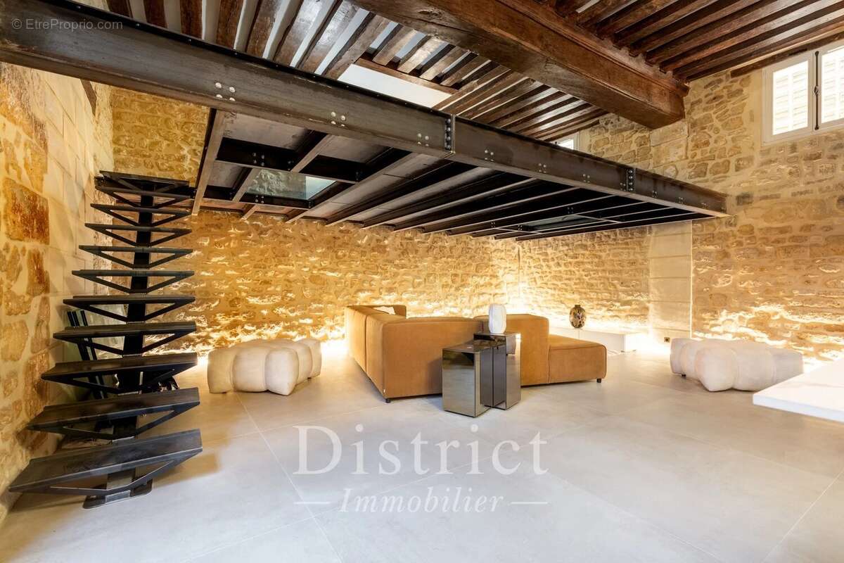 Appartement à PARIS-4E
