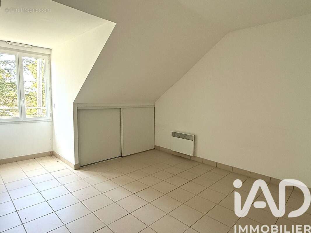 Appartement 59 m² à Mere  - photo 9