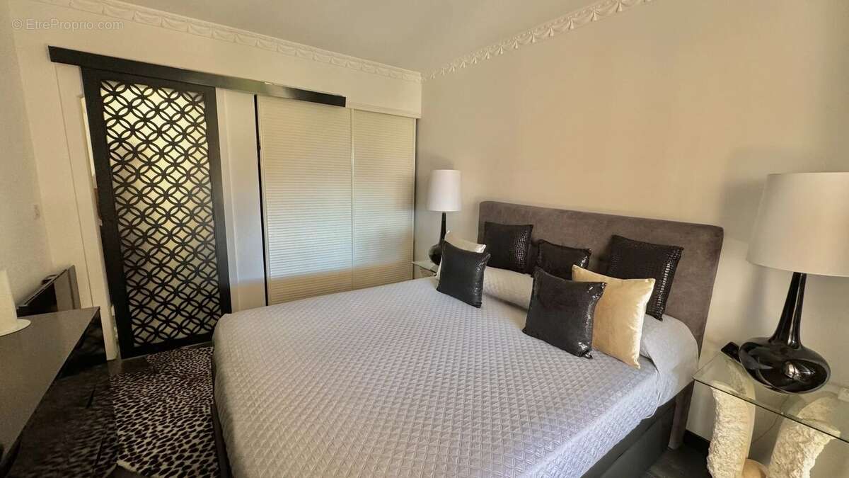 Appartement à ROQUEBRUNE-CAP-MARTIN