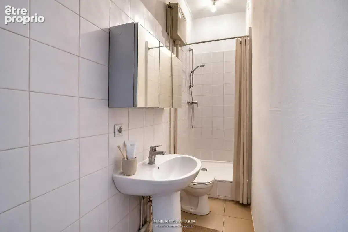 Rue de Sèze - Appartement 2 pièces en étage élevé sur cour - photo 5