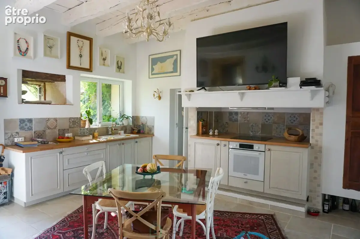 Charmante maison en pierre du XVIIe siècle située au coeur du paisible et pittoresque Périgord vert. - photo 8