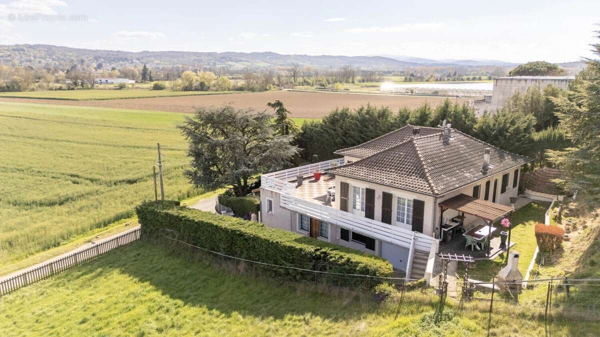 Maison à CHAPONNAY