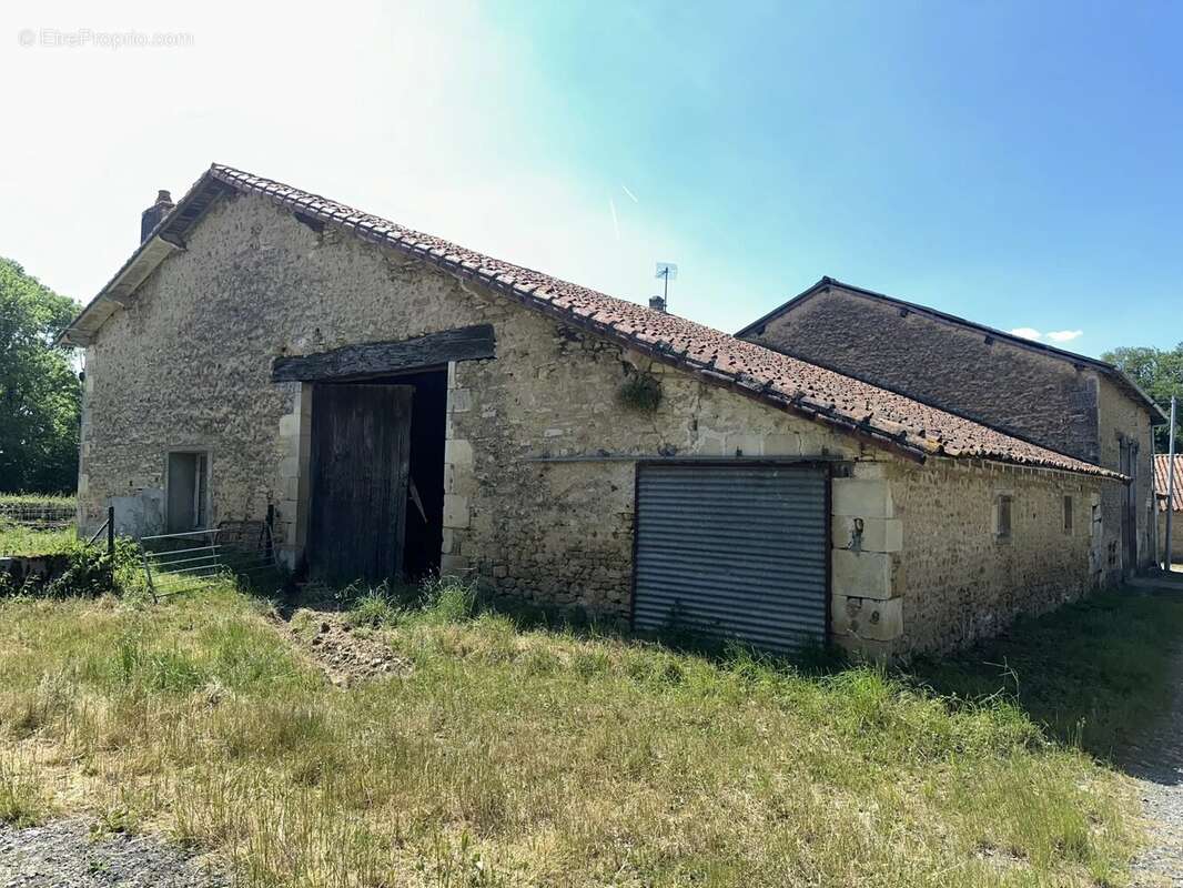 Maison à MAUPREVOIR