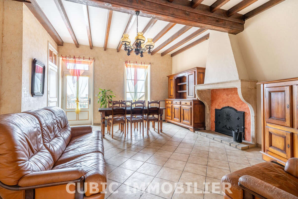 Maison à COGNY