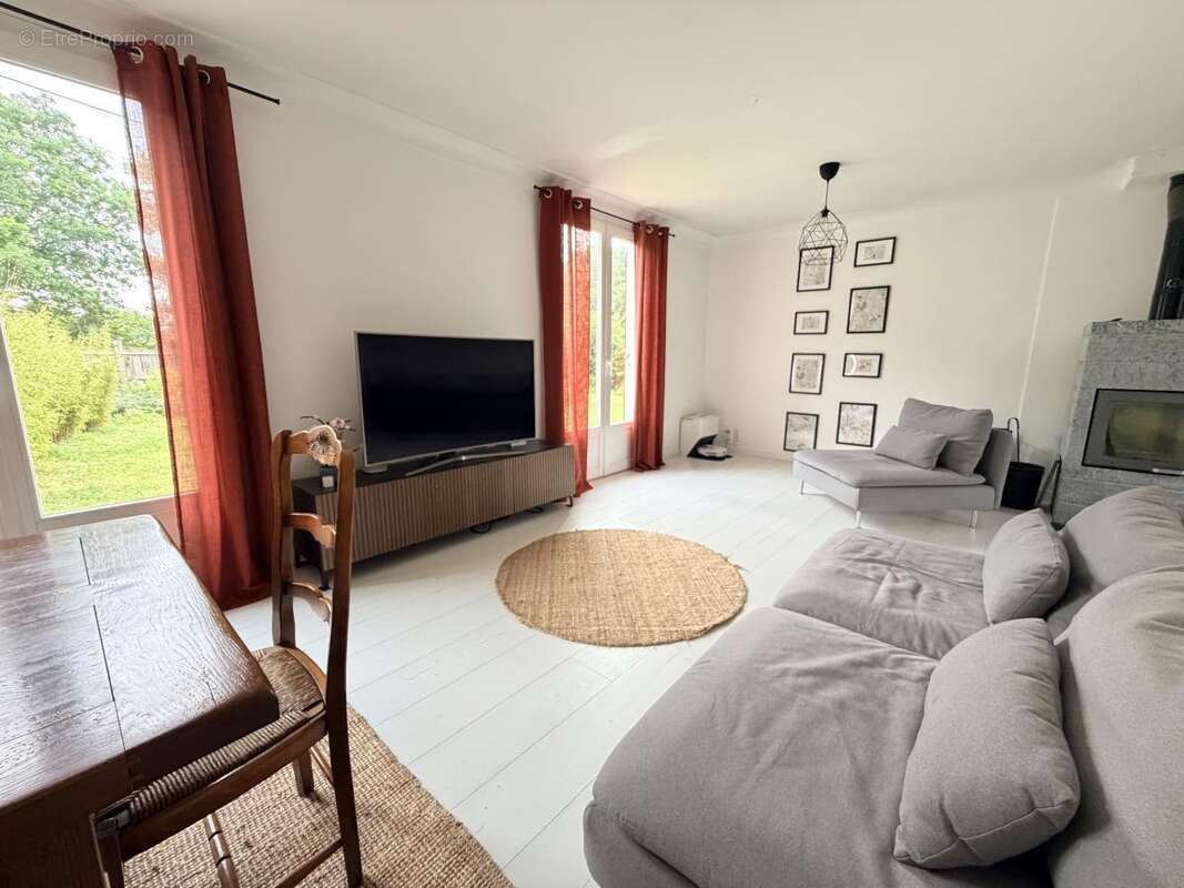 Maison 156 m² à Donges  - photo 4