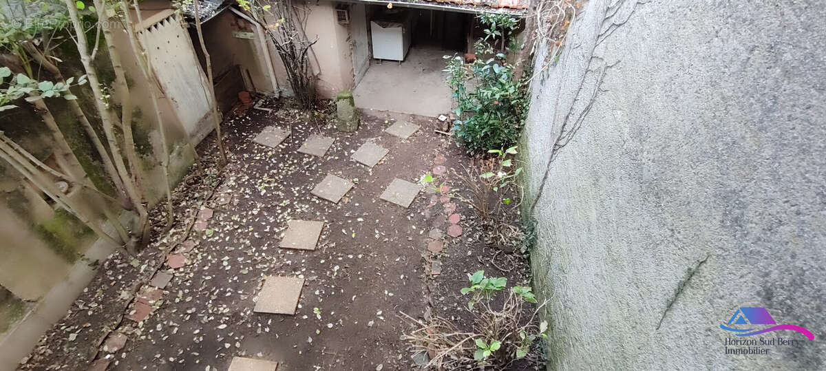 jardin - Maison à CHATEAUMEILLANT