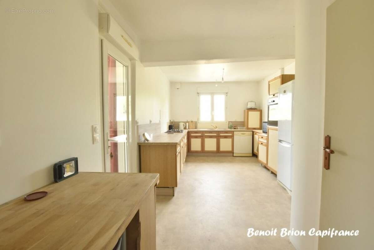 À vendre – Demeure historique en pierre d'environ 260 m² sur 2 hectares – Lapenty (50), à proximité de Saint-Hilaire-du-Harcouët - photo 11