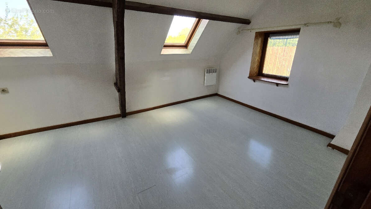 réf 4012 - Maison type longère aux beaux volumes avec grande dépendance et jardin clos - - photo 6