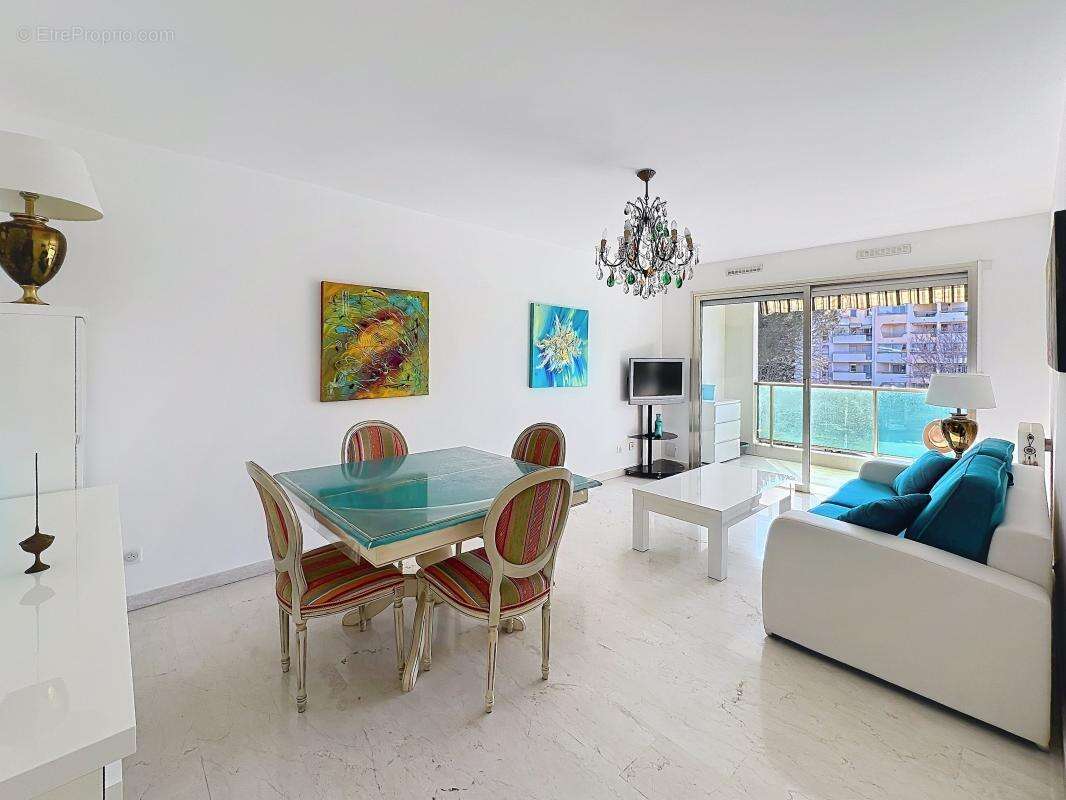 Appartement à CAGNES-SUR-MER