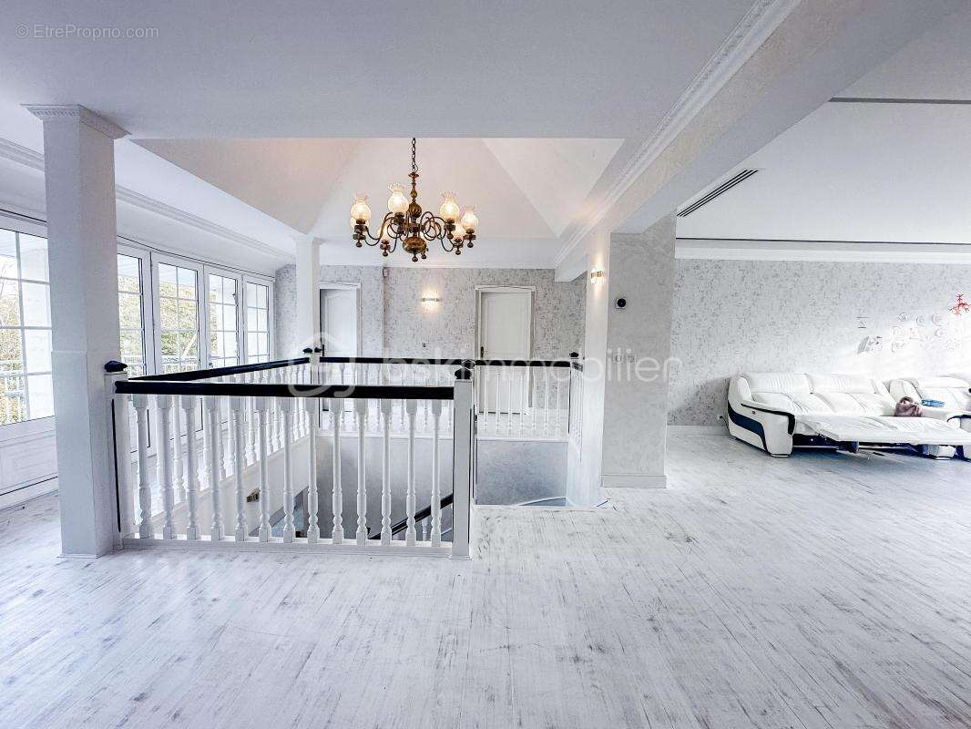 Maison à DAMMARIE-LES-LYS